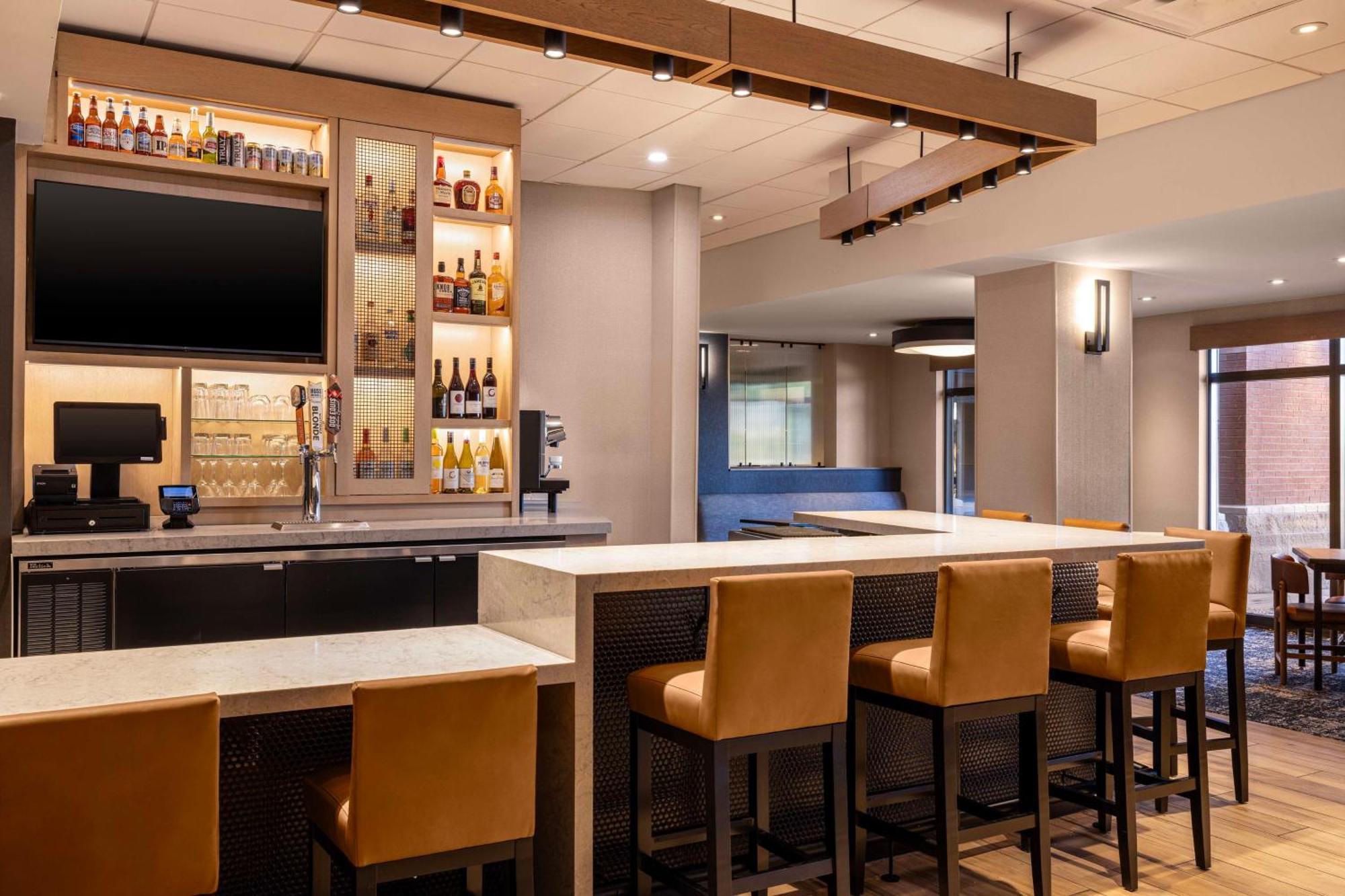 Hyatt Place Tempe Phoenix Airport Exterior foto